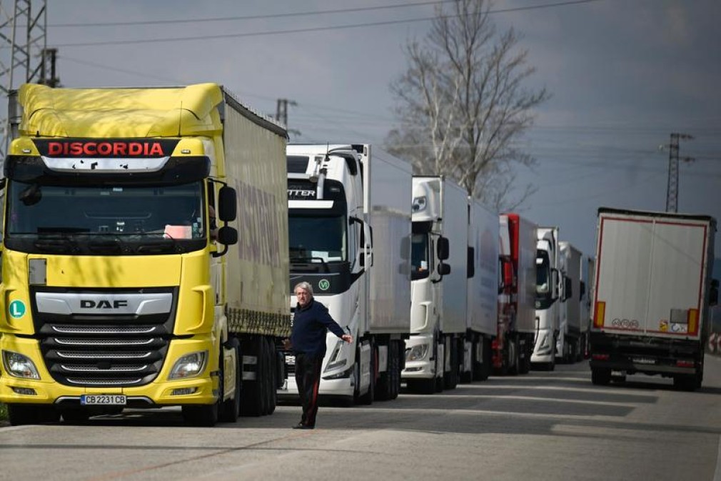OFICIAL Controlul camioanelor la graniță trebuie să dureze un minut a decis UE