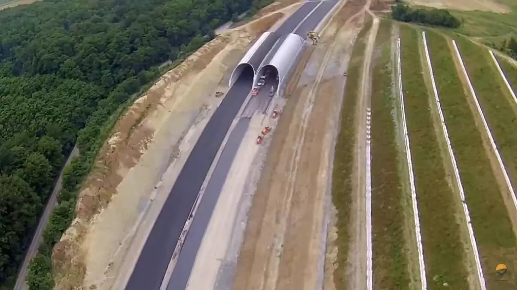 Analiză Print. AUTOSTRADA ÎNTÂRZIATĂ CU DOI ANI, GATA ÎN 2021?