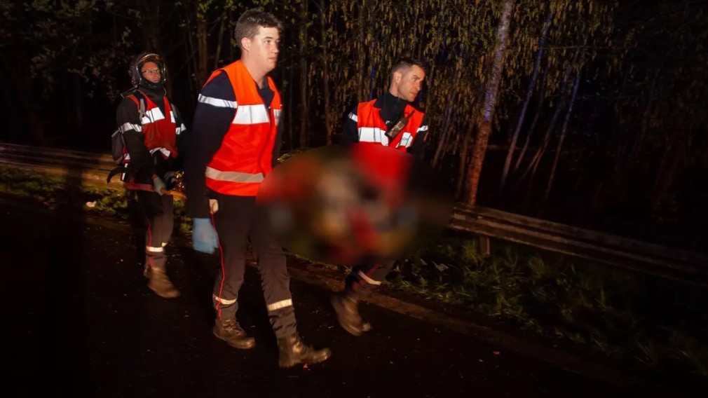 Franța. Șofer profesionist român, lovit de o mașină și aruncat 100 de metri