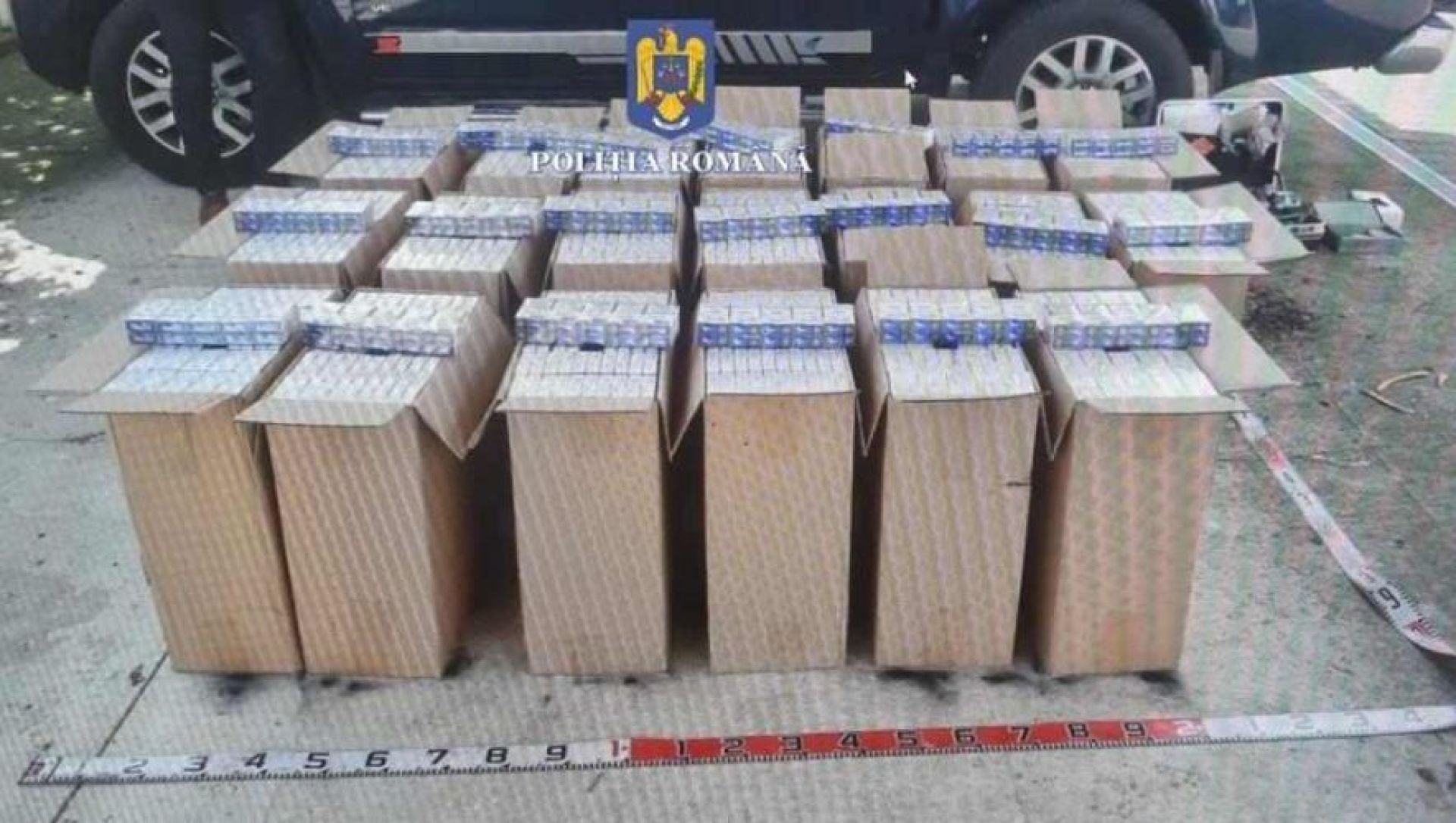 5.500.000 țigarete nemarcate fiscal descoperite într-un camion
