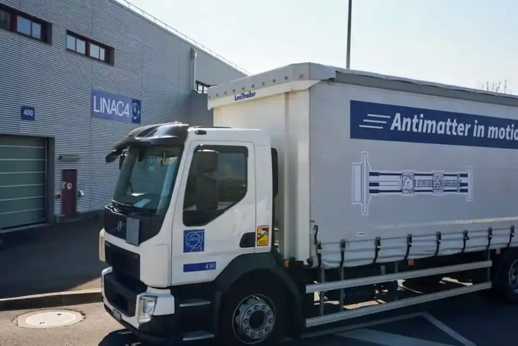 Un camion a transportat antimaterie pentru prima dată în istorie - ce înseamnă asta?