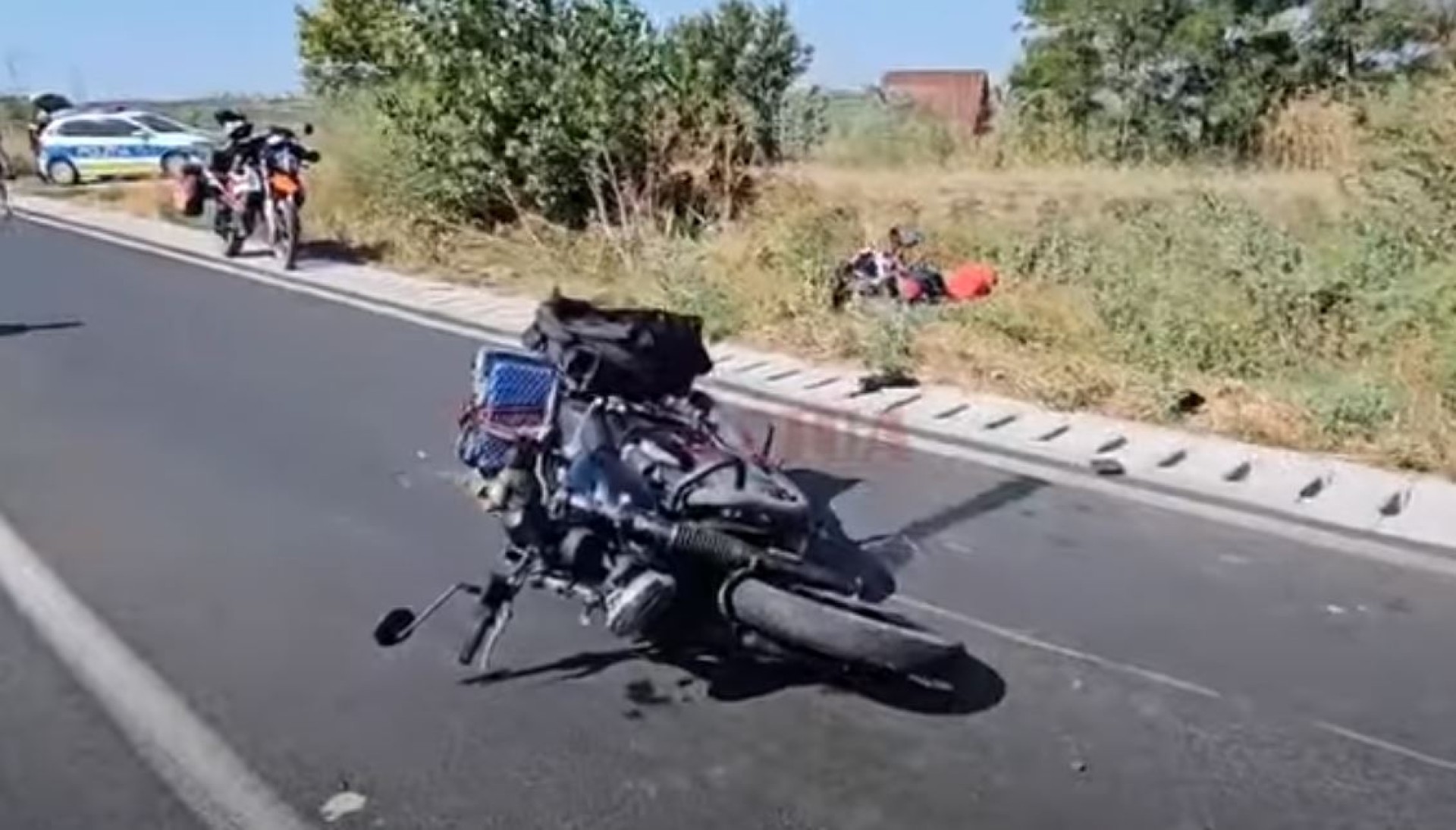 VIDEO. Constanța. Trei motocicliste s-au lovit de un camion