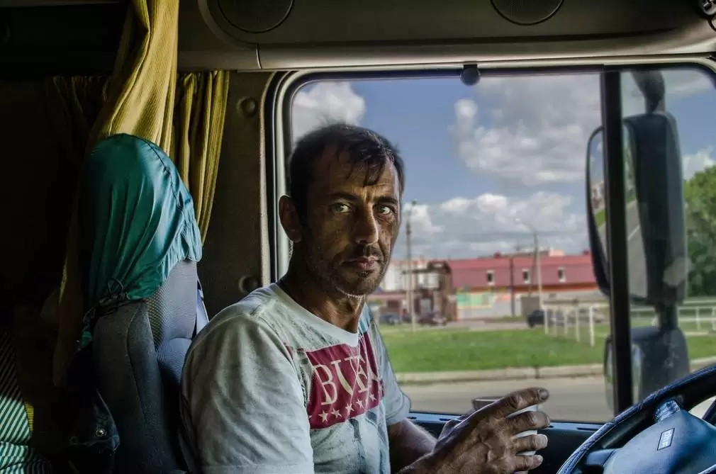 Se caută 525 șoferi de CAMION