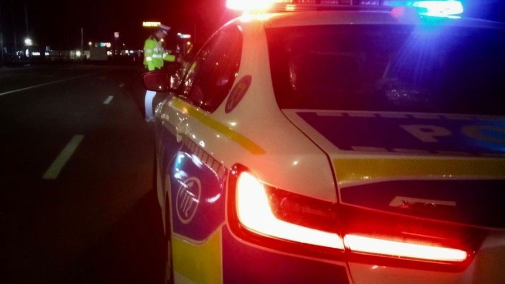 Hoț prins la scurt timp după ce a furat un portofel din cabina unui camion