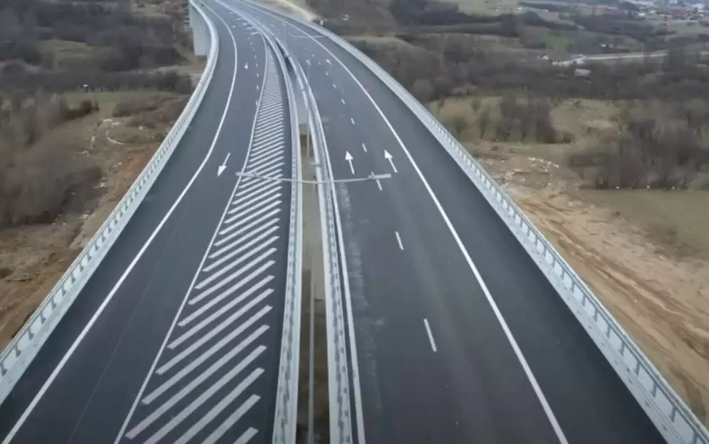 Lărgirea autostrăzilor care pleacă din București, un nou eșec