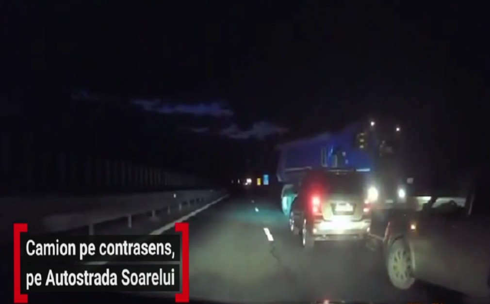 VIDEO Un șofer a întors camionul pe contrasens pe autostradă