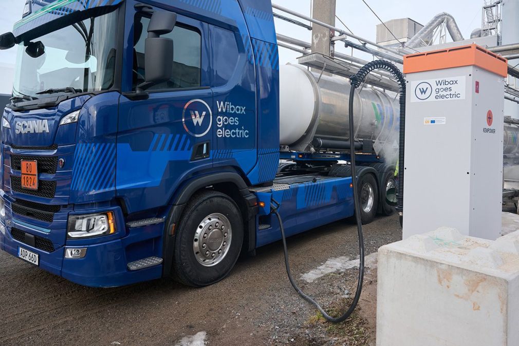 Scania vinde 105 camioane electrice unei companii din industria chimică