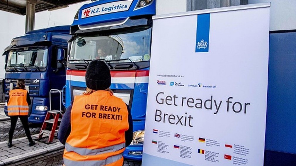 Șoferii de camion pot trece din UK în UE cu produse din carne doar pentru consum propriu