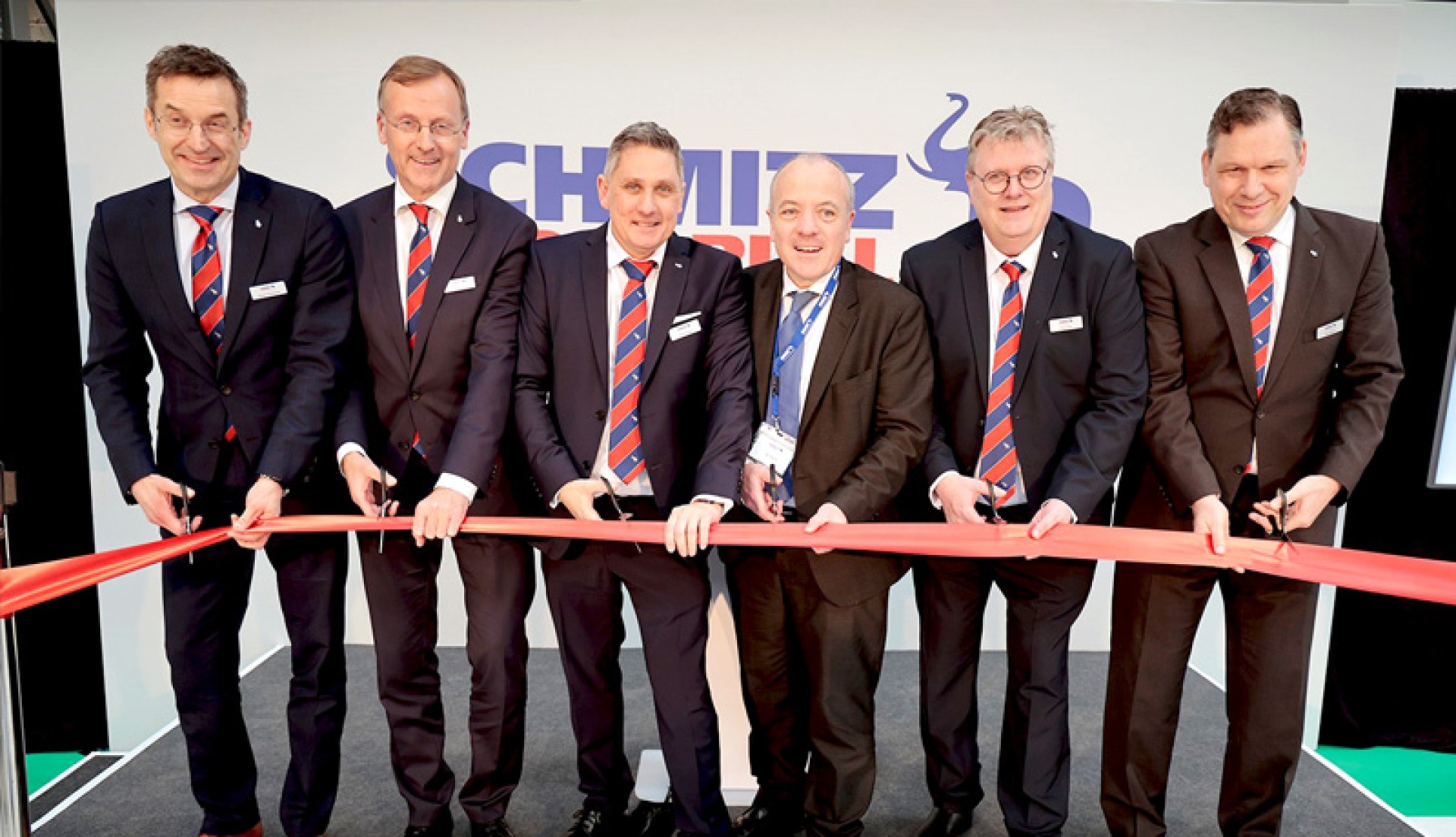 Schmitz Cargobull și-a lansat oficial noua fabrică din Marea Britanie