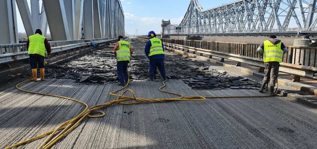 Podul de la Feteşti intră în reparaţii pentru doi ani, iar circulaţia va fi închisă pe sensul spre Litoral