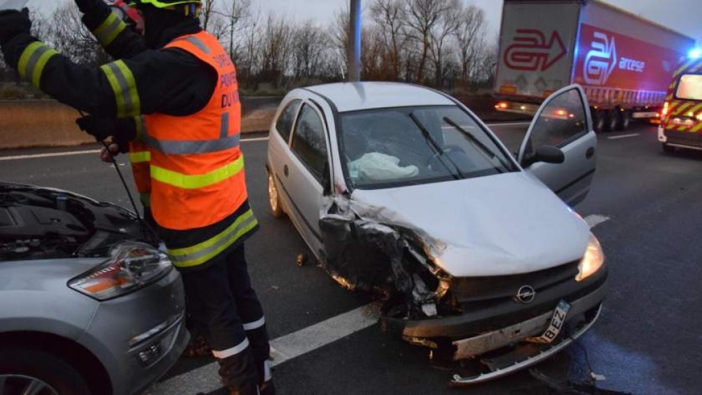 Franţa: șofer profesionist român, implicat într-un accident cu 4 mașini