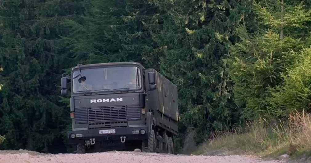 VIDEO Cum arată camionul militar românesc care poate fi aruncat în luptă