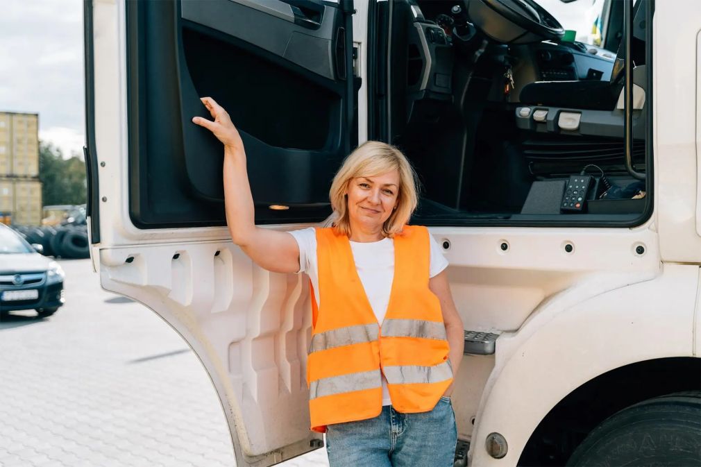 IRU salută decizia de a permite tinerilor de 18 ani să conducă autocamioane