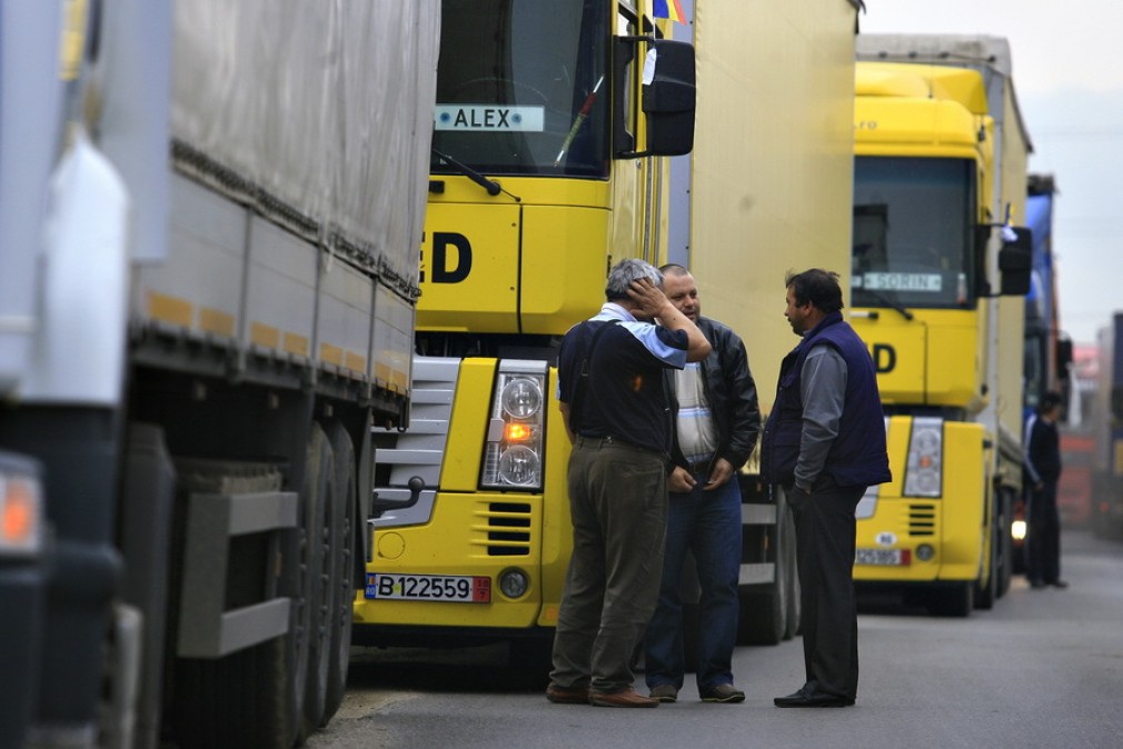 Aprovizionarea în București: O treime camioane grele și două treimi camioane ușoare