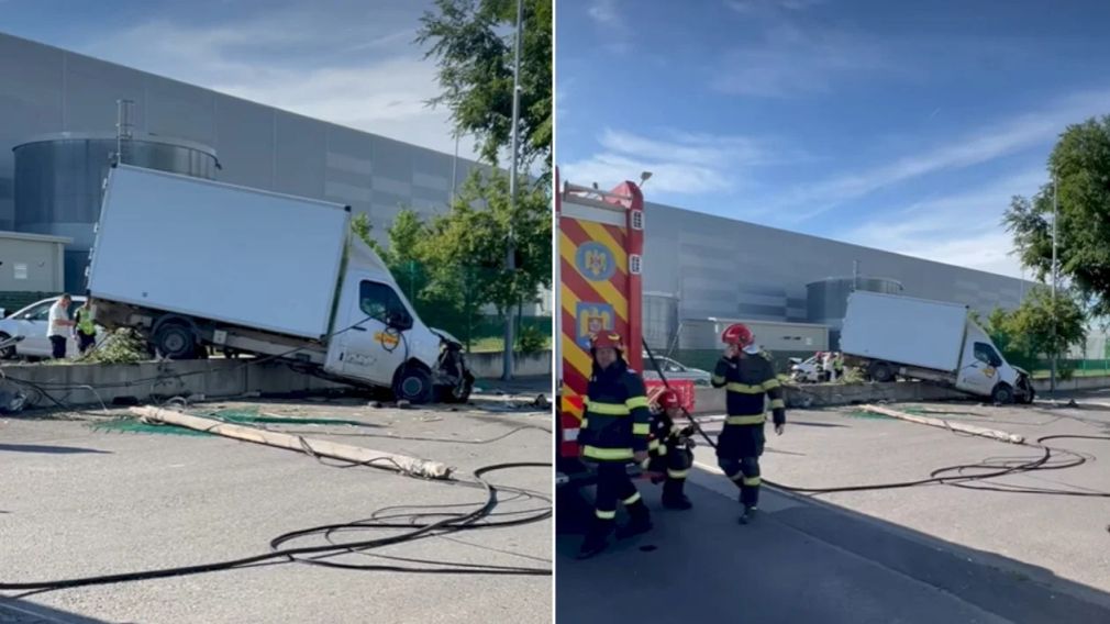 Accident între o mașină și un camion lângă București