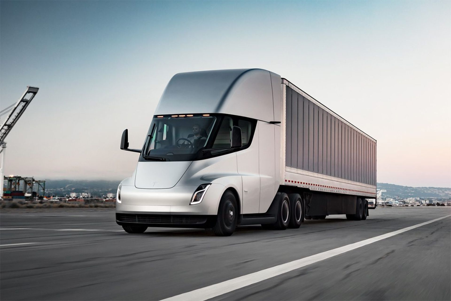 Promite Camionul Tesla Semi ajunge în Europa. Promite 800 km fără oprire ...