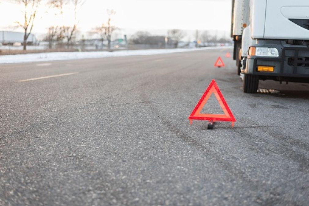 Un șofer de camion din Belgia a furat laptopuri de la angajator. Ce a decis instanța?