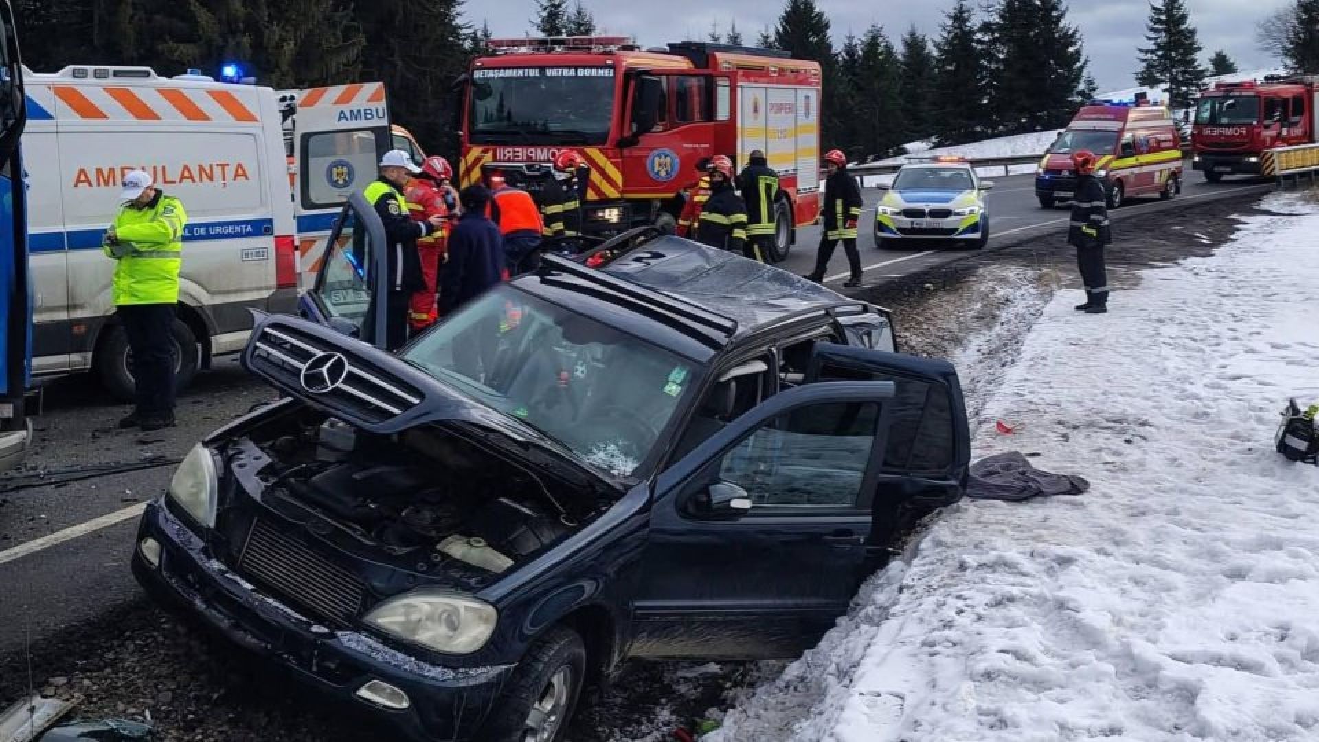 3 răniți în urma coliziunii dintre un autoturism și un camion