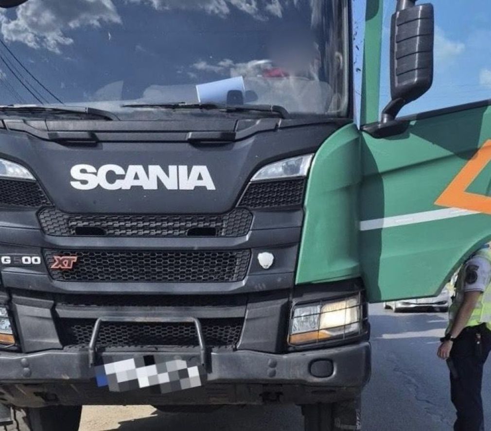 Acțiunea „TRUCK &amp; BUS”. Polițiștii verifică camioane și autobuze
