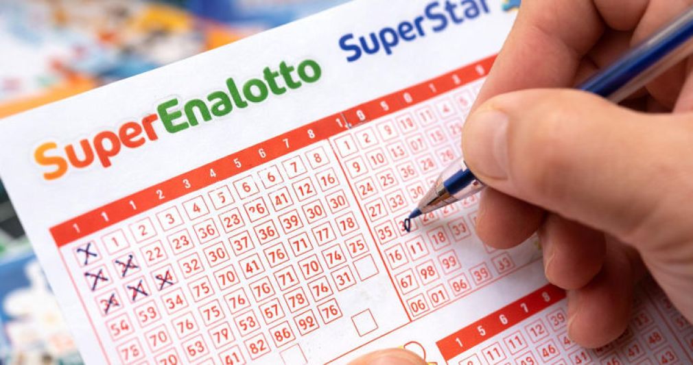Șofer de camion din Moldova a câștigat 69.000 euro la loto