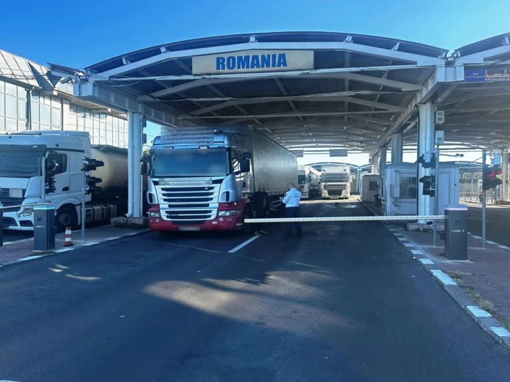 20.000 euro descoperiți de vameși în cabina unui camion ucrainean