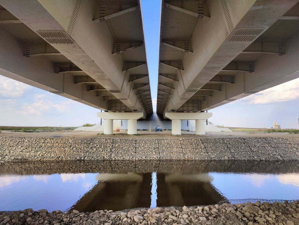 Întârzieri mari pe Autostrada 7, care leagă Capitala de Moldova. Care sunt cauzele