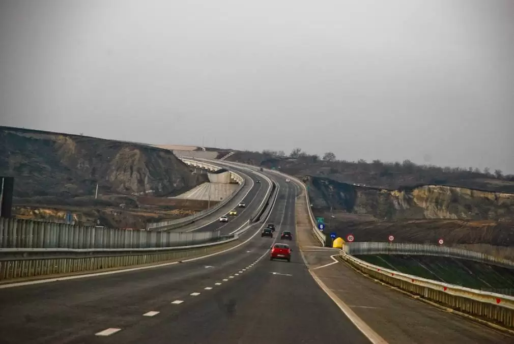 Se mai deschid 14 km de autostradă. Vezi unde