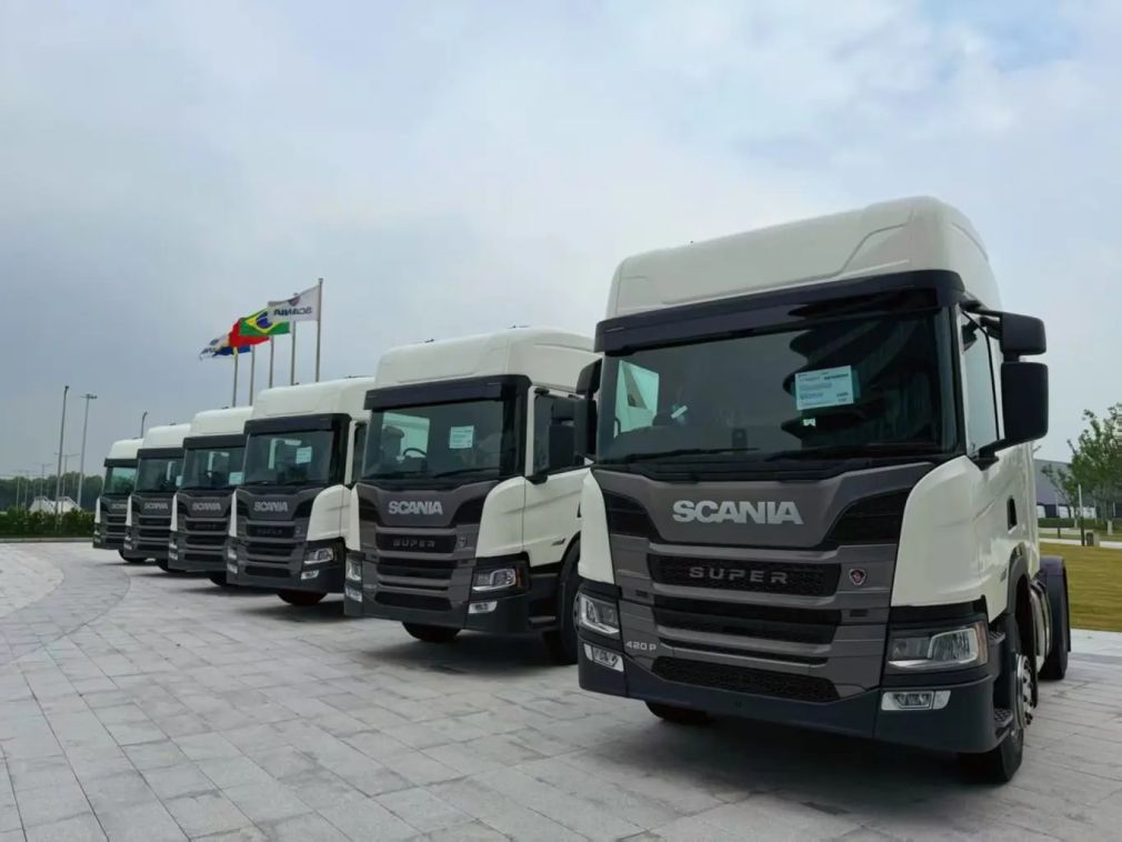 Camioanele Scania 420P „pentru export” plecate din fabrica din China