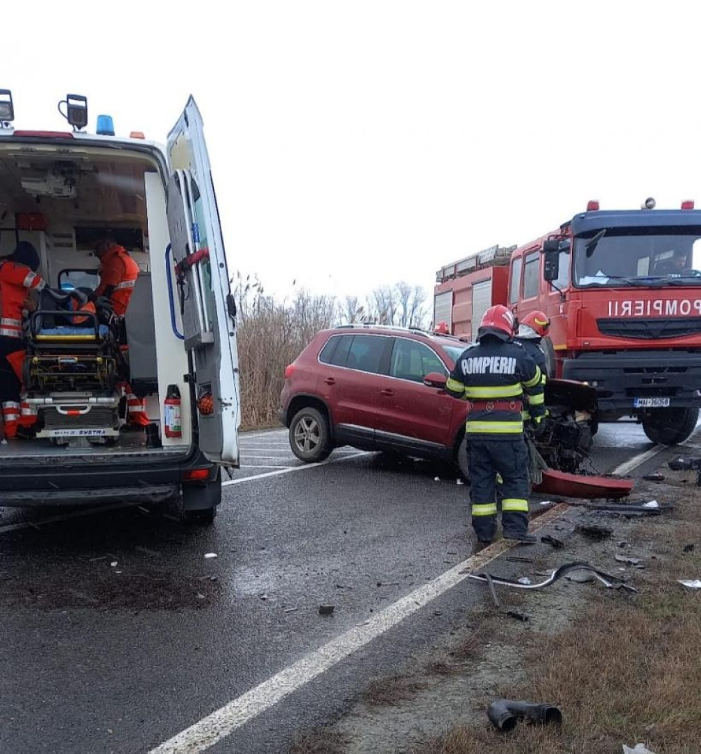 Un camion a lovit un autoturism înmatriculat în Ucraina