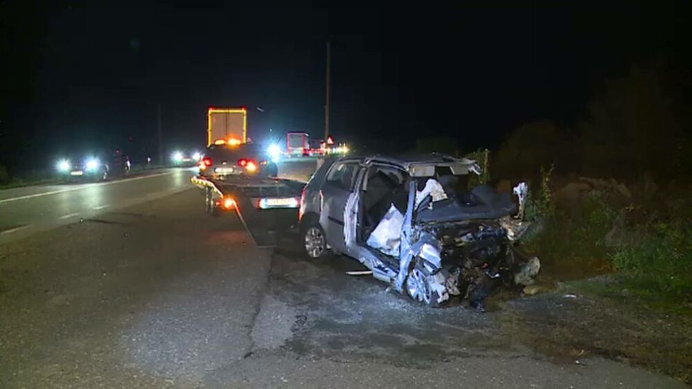 VIDEO Doi tineri au murit după o depășire neregulamentară