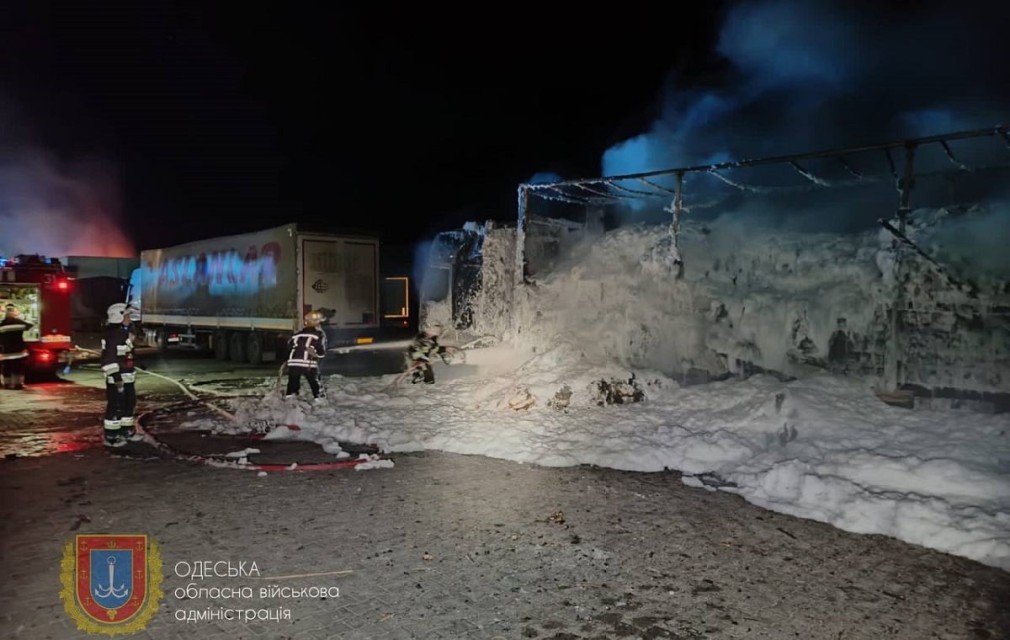 VIDEO. Doi șoferi de camion au fost răniți în bombardamentele rușilor din vama dintre Ucraina și România