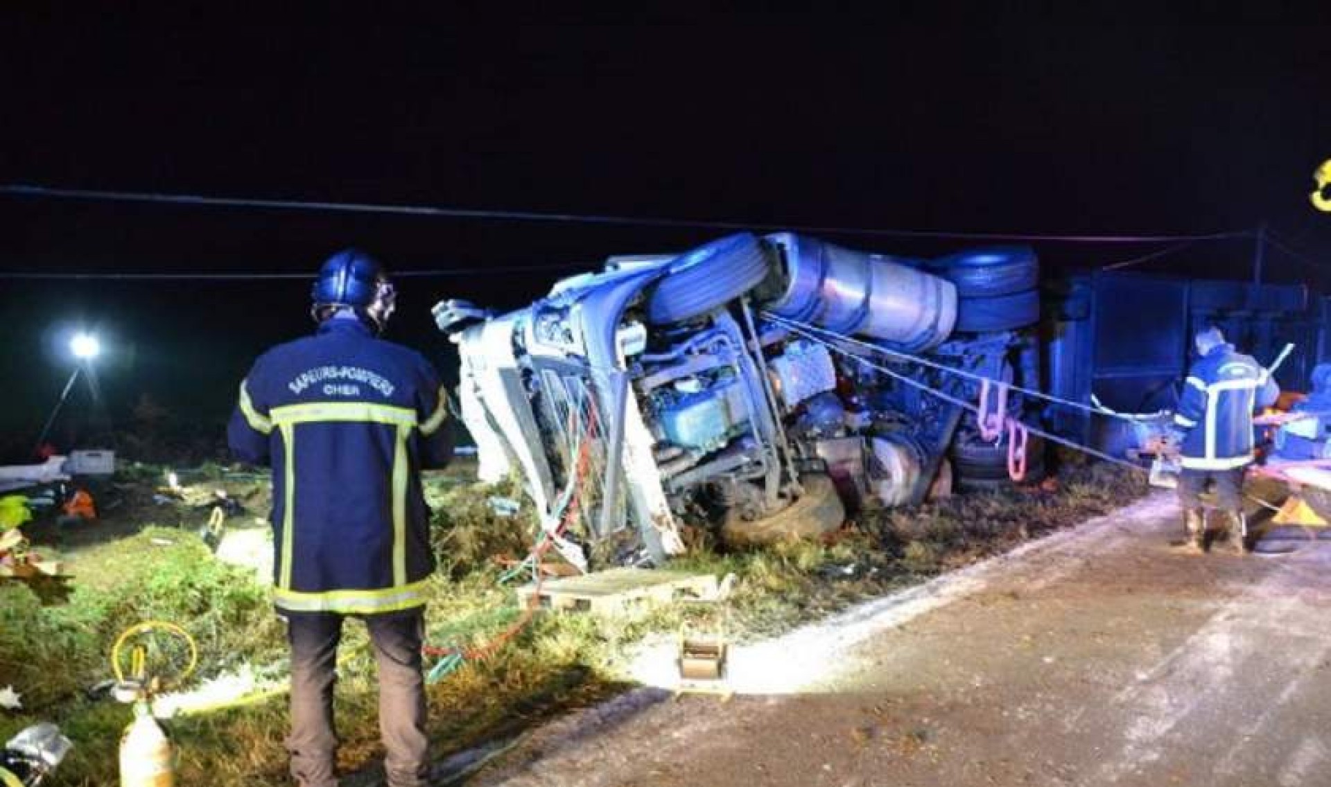 Un șofer român de TIR și-a ucis colegul de cabină