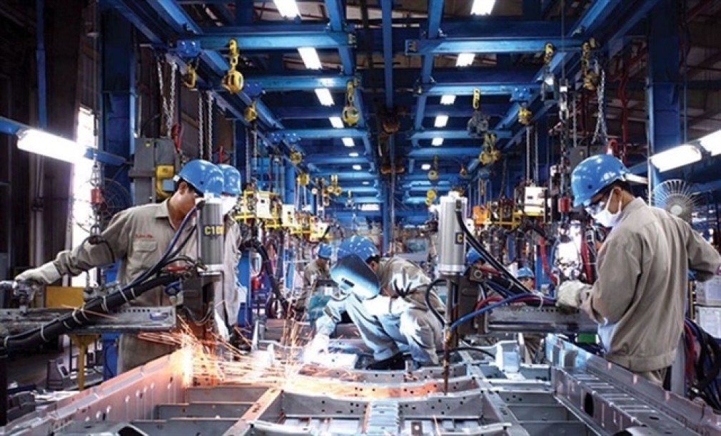 Producţia industrială a scăzut în primele patru luni cu 4,6%