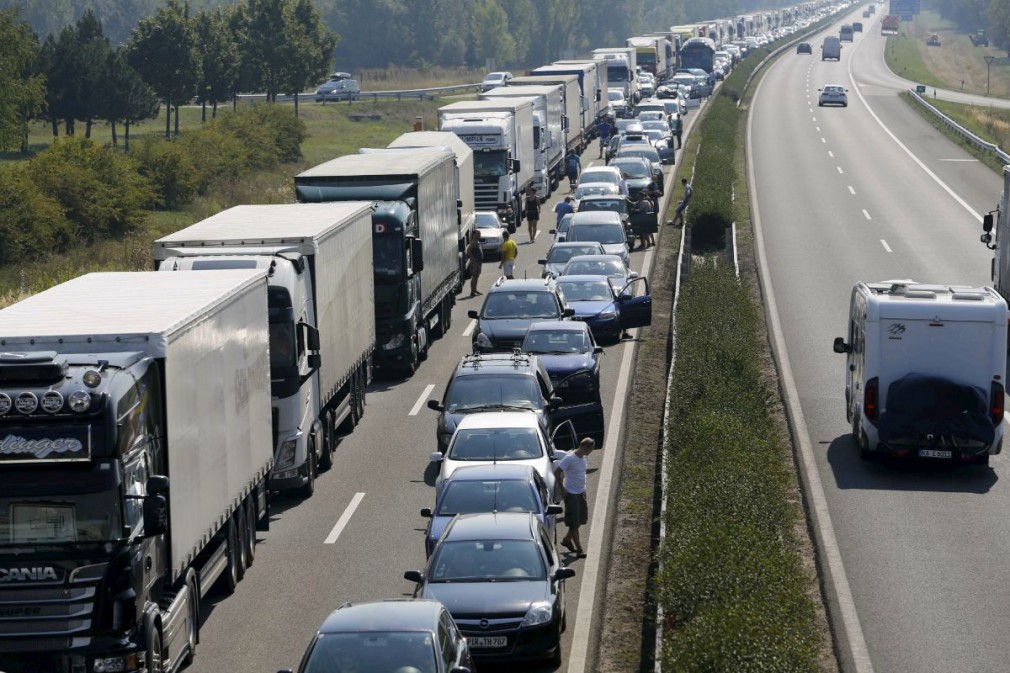 Cehia schimbă sistemul de colectare a taxei rutiere pentru transportatori