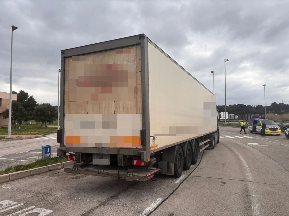 47.000 euro amendă penbtru un șofer care conducea de 13 ore fără pauză