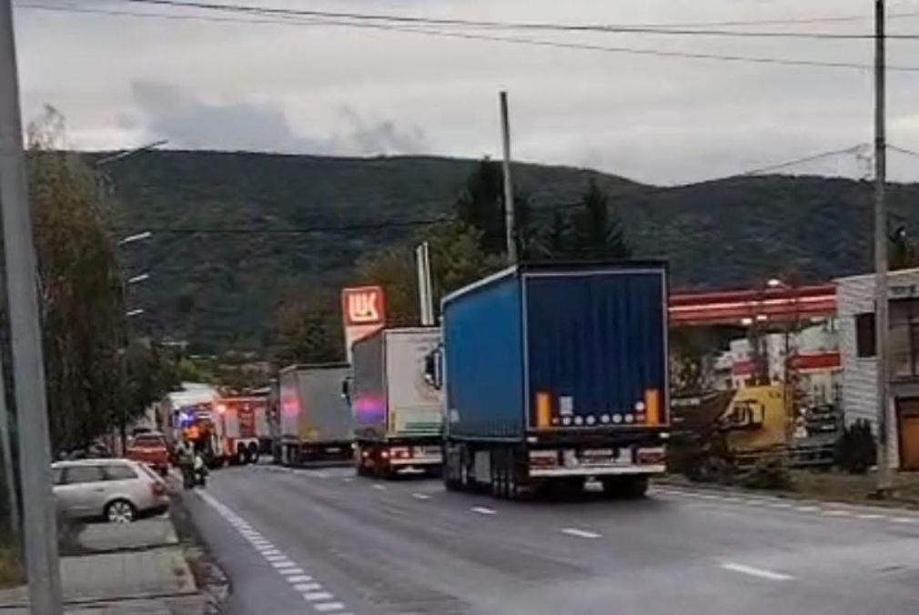 Un angajat la supermarket, lovit mortal de camion
