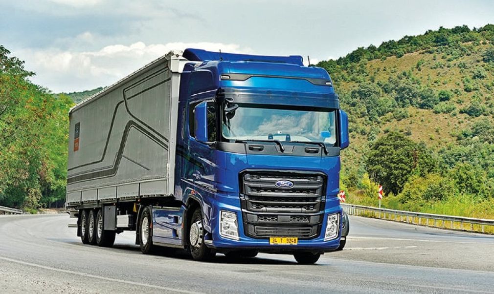 Producătorii europeni de camioane vor să slăbească obiectivele privind emisiile de CO2