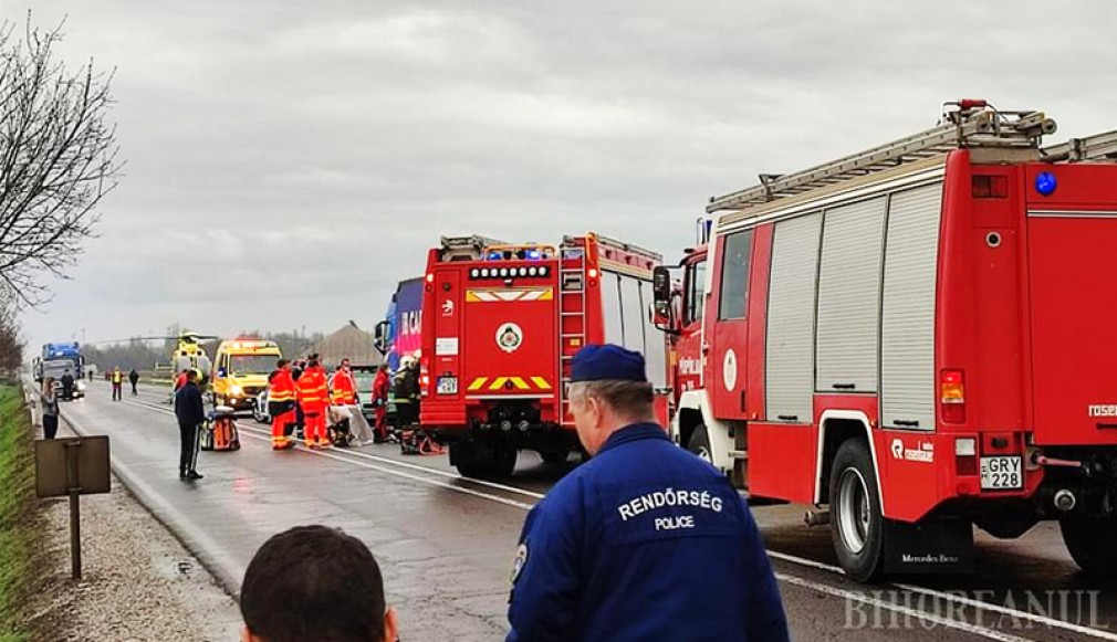 UNGARIA. Un camion și un microbuz din România s-au ciocnit. Un șofer încarcerat