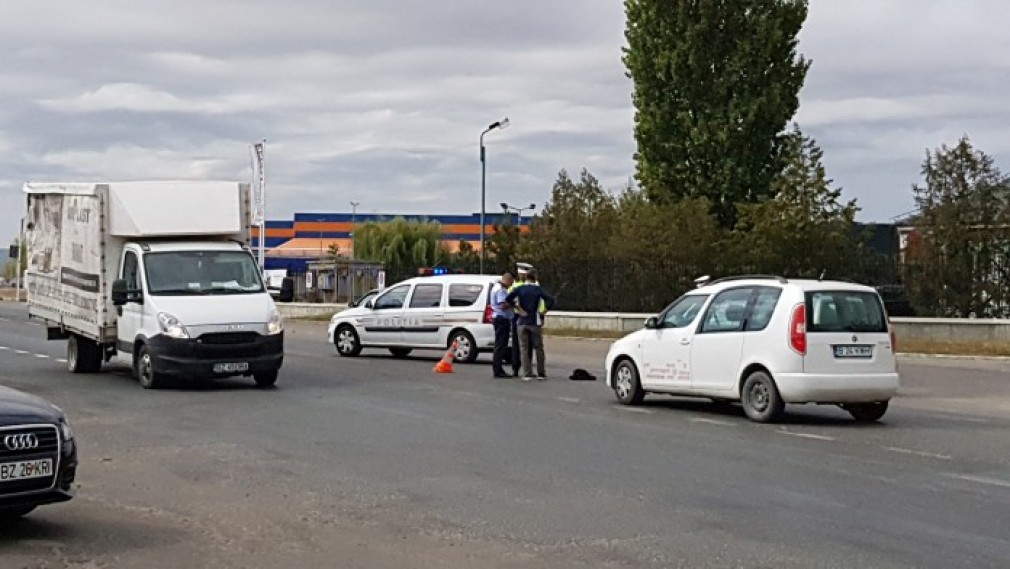 Șofer din Macedonia, accidentat grav după ce a parcat TIR-ul în curtea Vămii Buzău