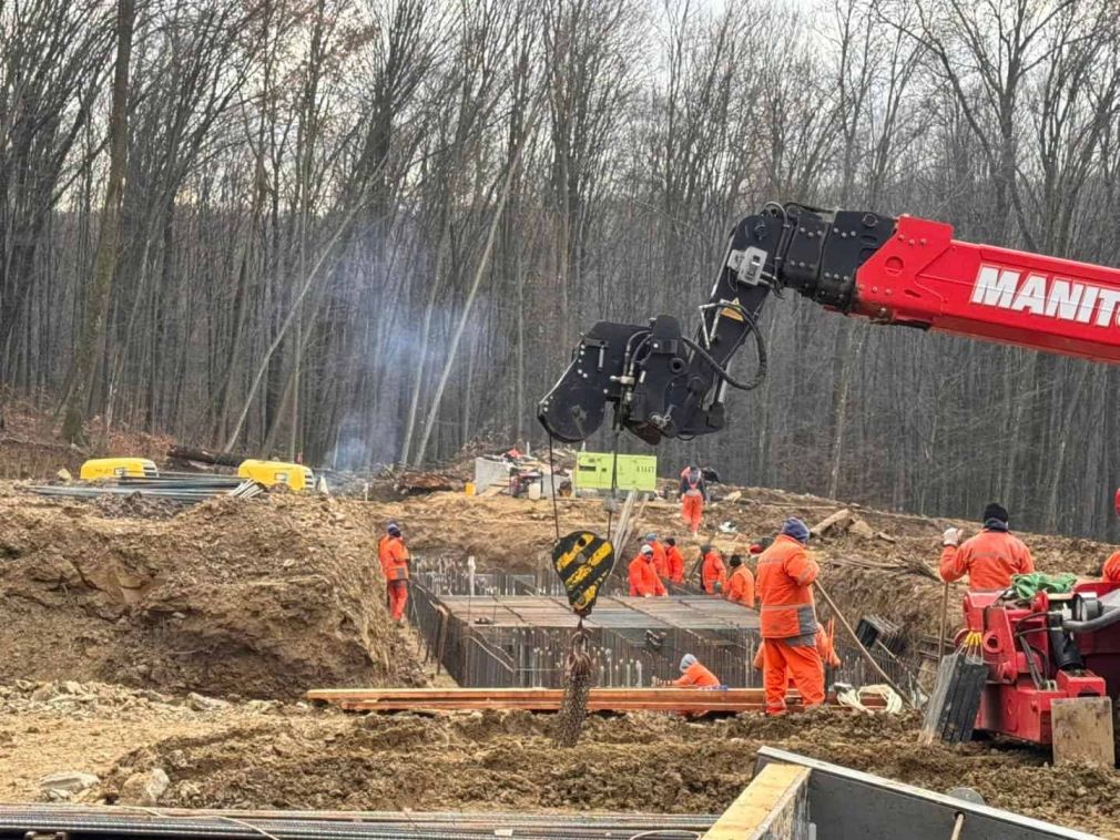 Cum merg lucrările pe tronsonul lipsă de pe Autostrada Sibiu – Nădlac