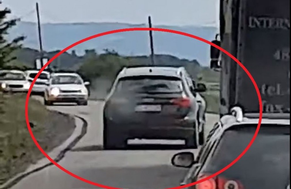 VIDEO. Cum se depășește, cu super viteză, un camion în curbă