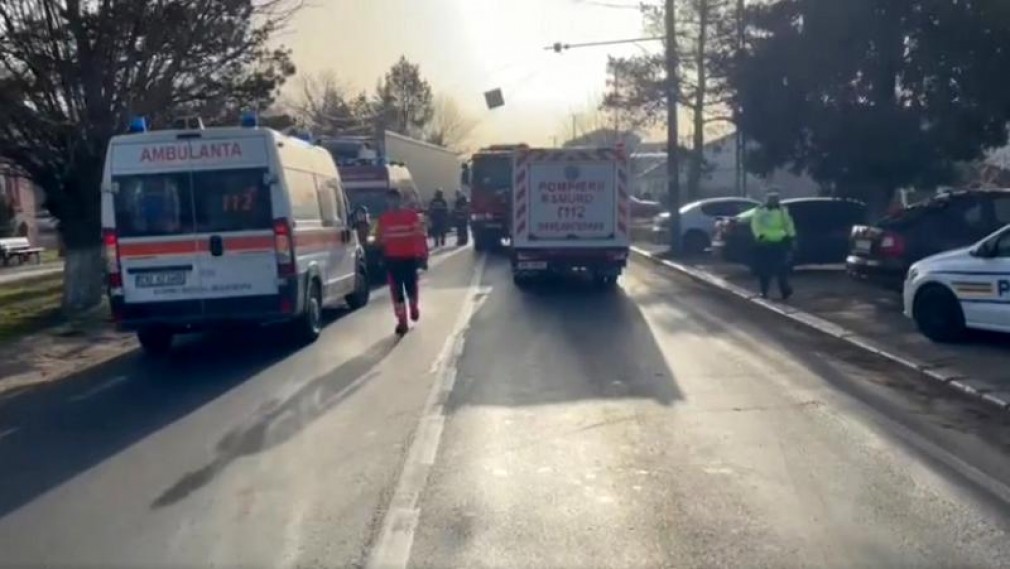 O fetiță a murit după ce a fost lovită de camion în Dâmbovița