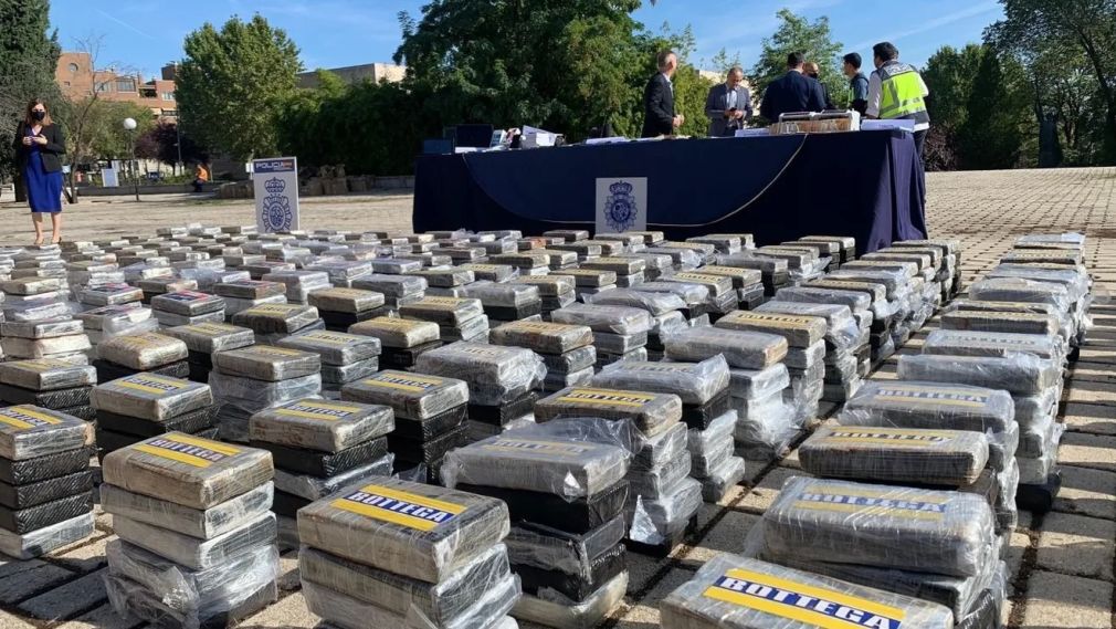 137 de kilograme de cocaină ascunse într-un camion ce provenea din Spania