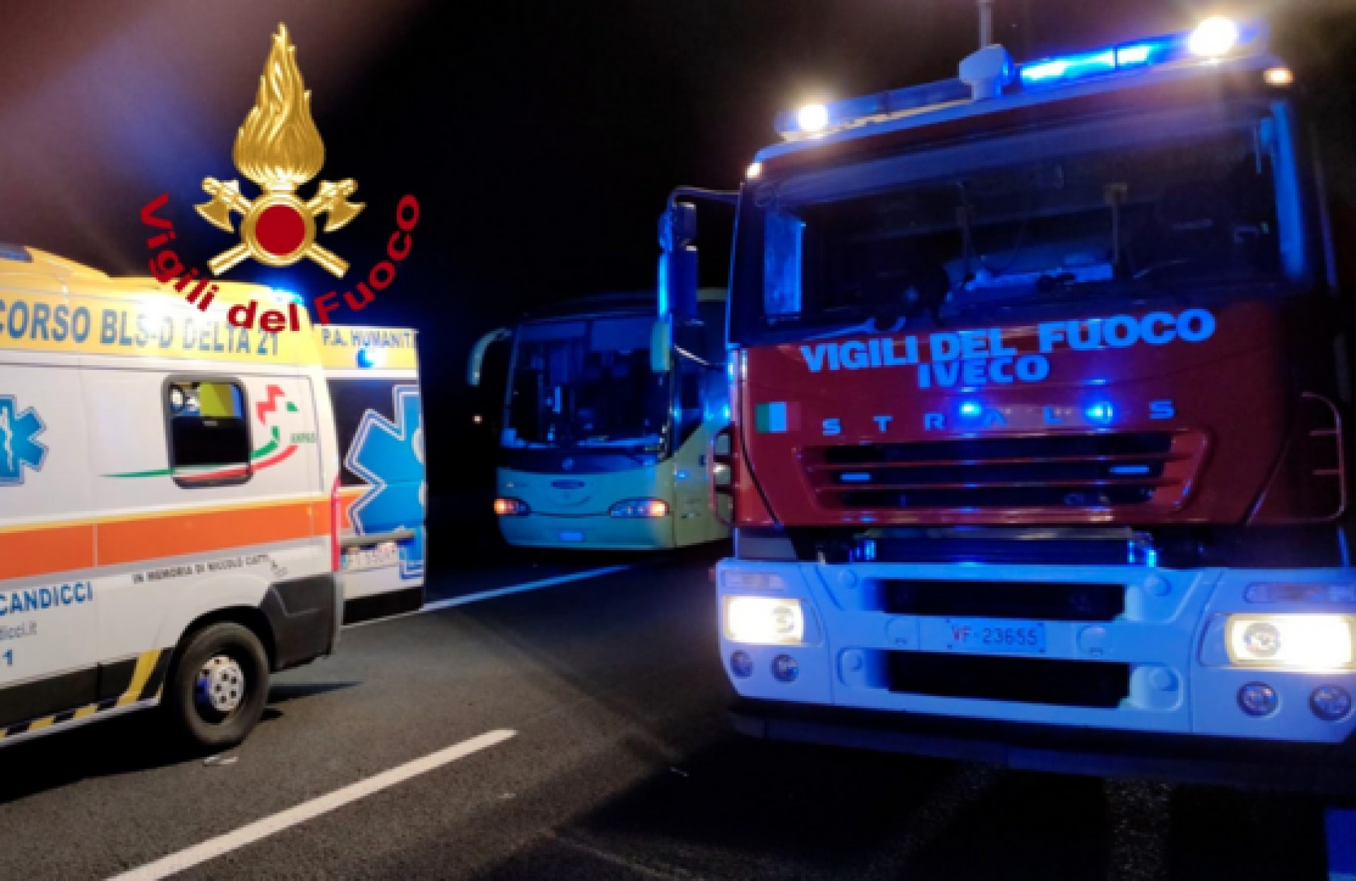 ITALIA Șofer român de camion, decedat după ce a izbit două autocare