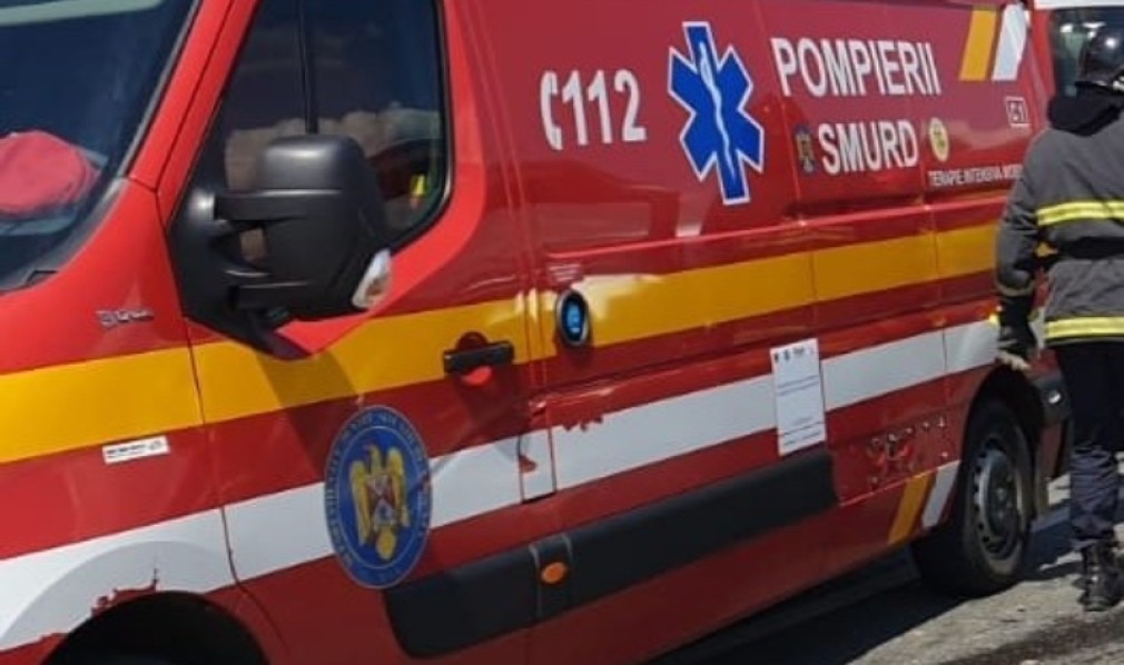 Un camion plin cu piatră s-a răsturnat în Mureș