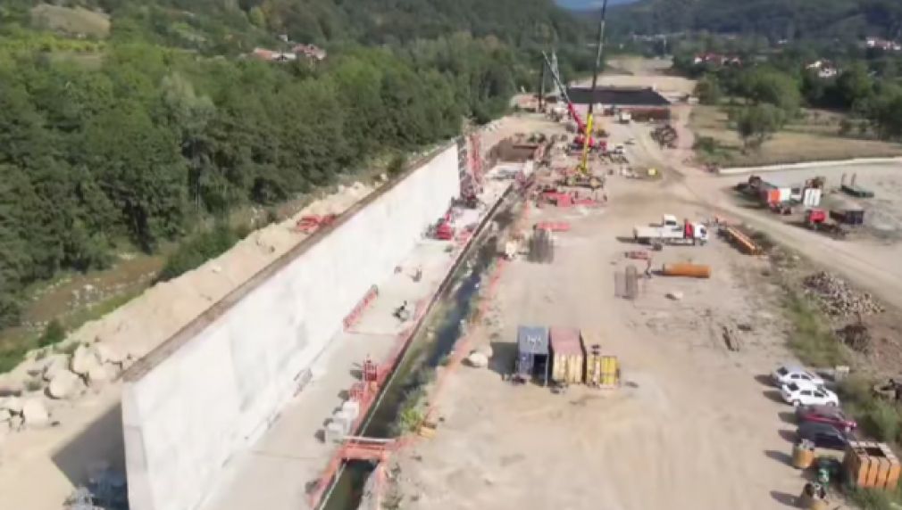 VIDEO Se inaugurează un tunel pe Autostrada Sibiu - Pitești