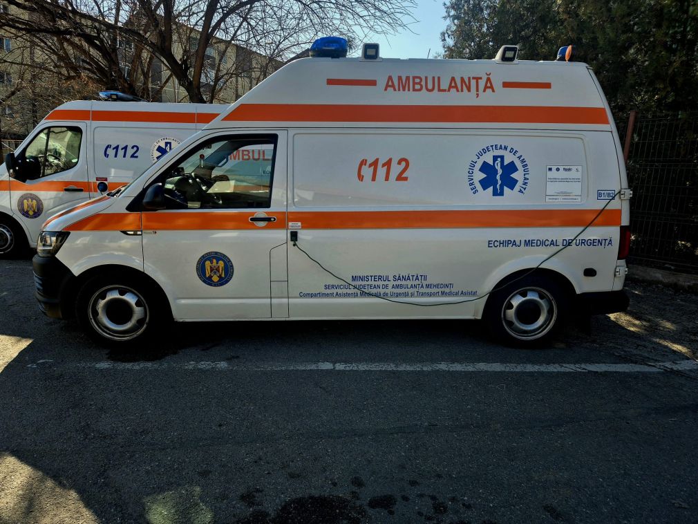Accident între un microbuz și un camion la Cluj. Au fost 7 răniți