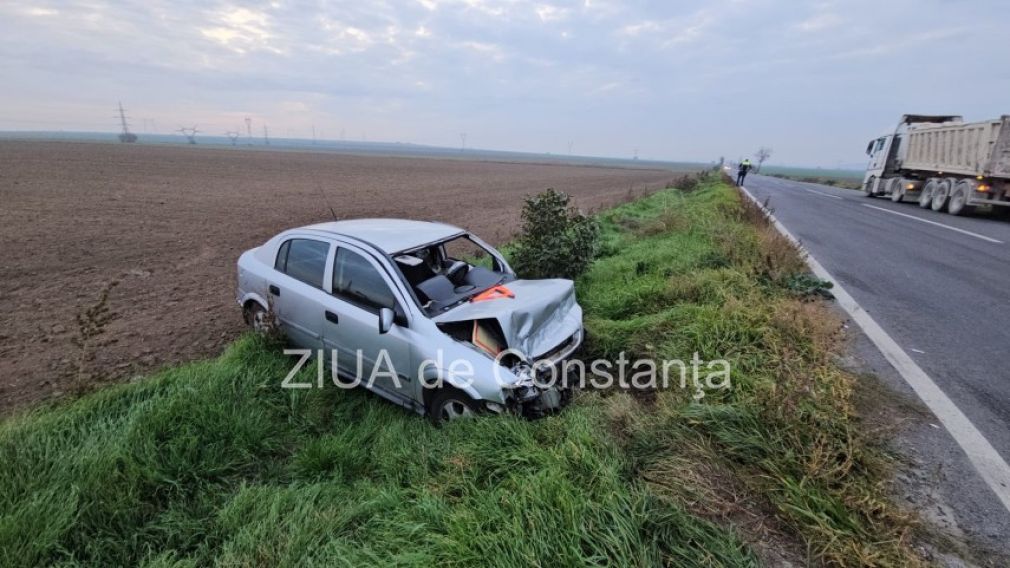 Accident cu 2 autoturisme și un camion. Cum s-a întâmplat?