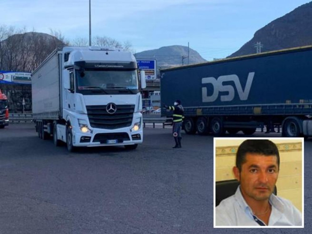 Patron italian: Angajez șoferi de camion, 5 zile de muncă, 3.000 euro net. Nu îi găsesc