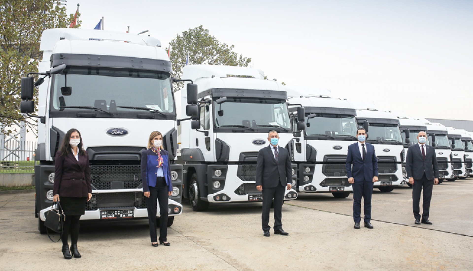 Cefin Trucks, livrează prima parte a unei flote de 100 unități Ford Trucks 1842T, către Tempo Invest